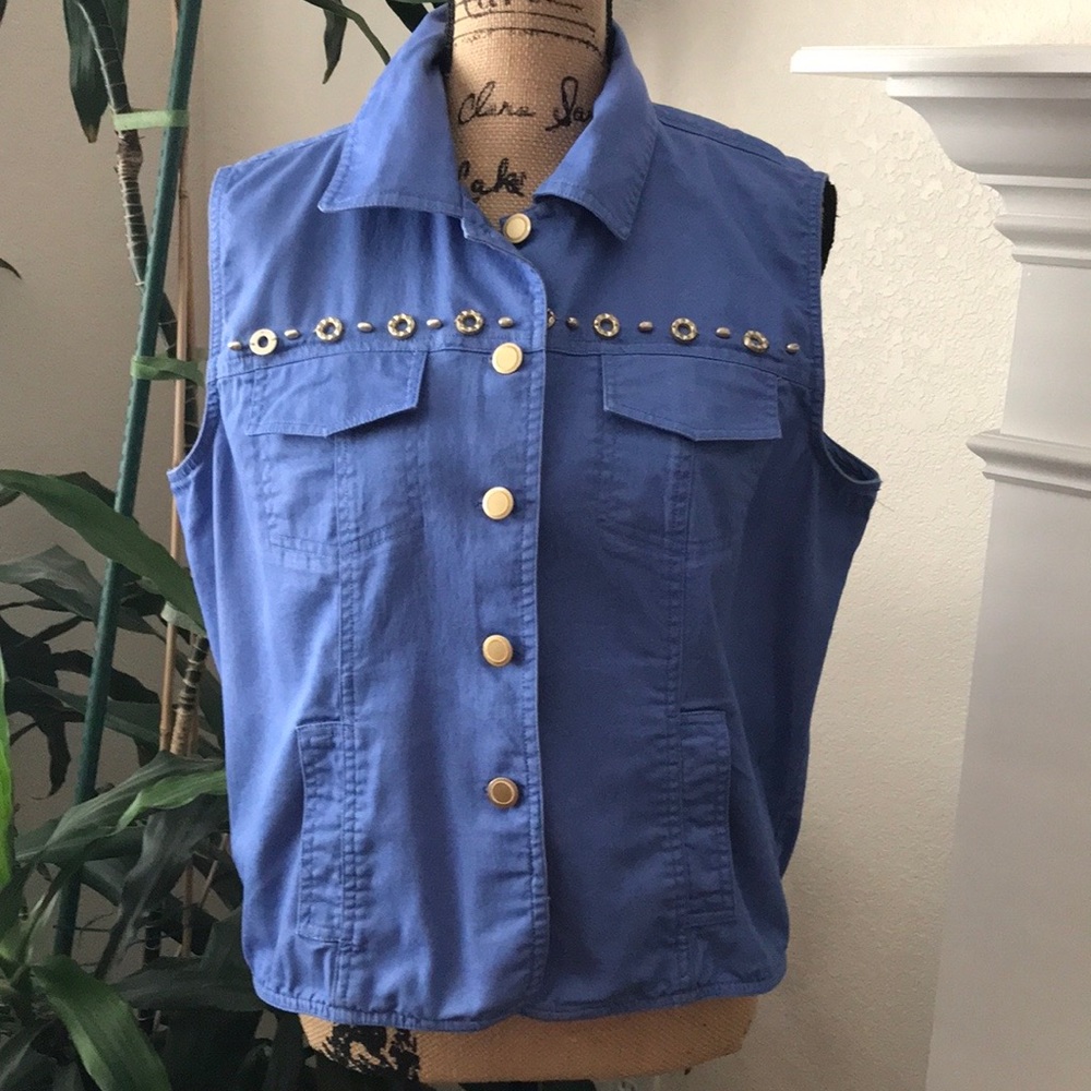 NWOT Drapers and Diamonds Top.
